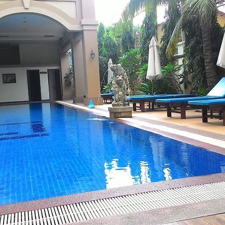 Bali Hotel Phnom Penh Ruang foto