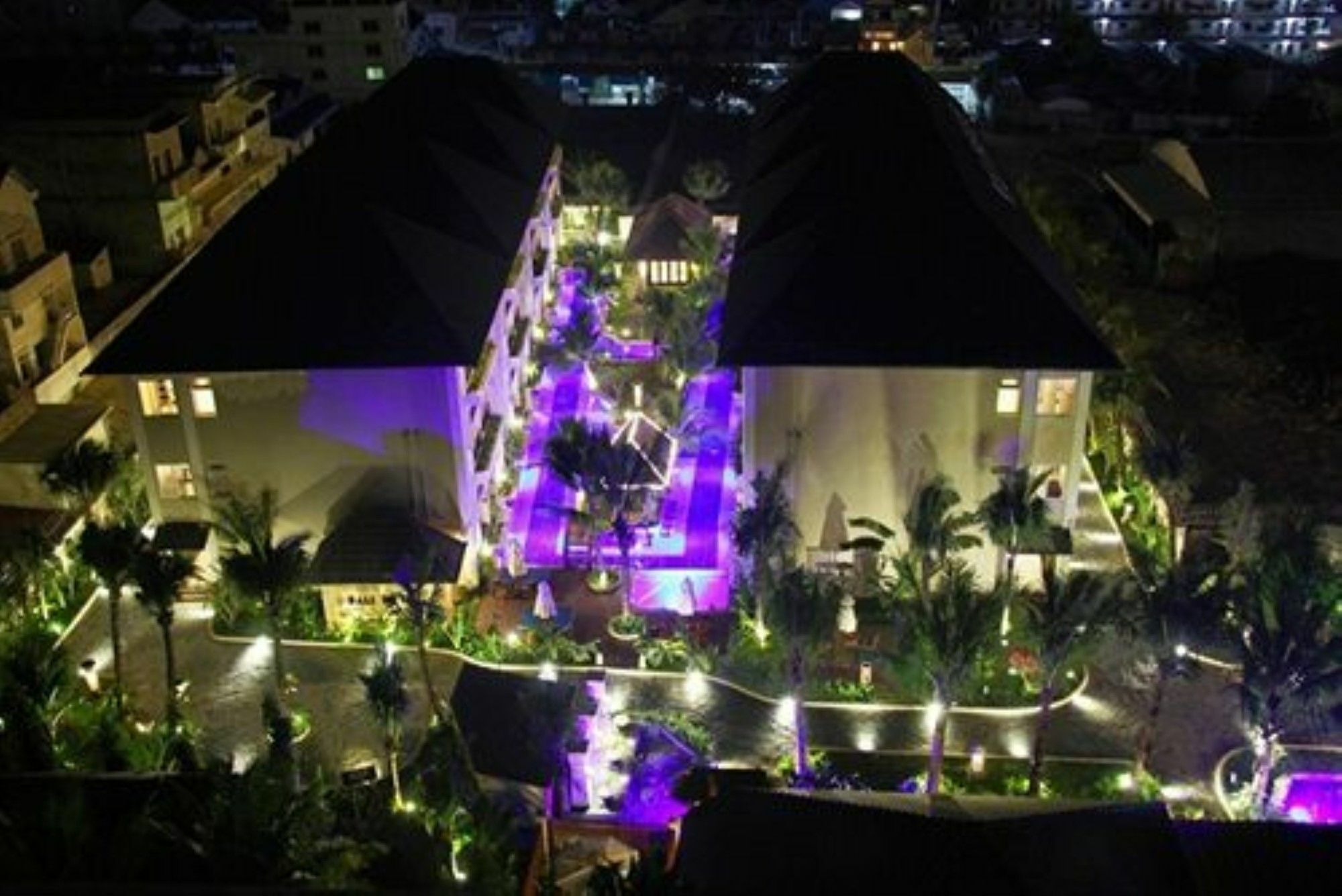 Bali Hotel Phnom Penh Bagian luar foto