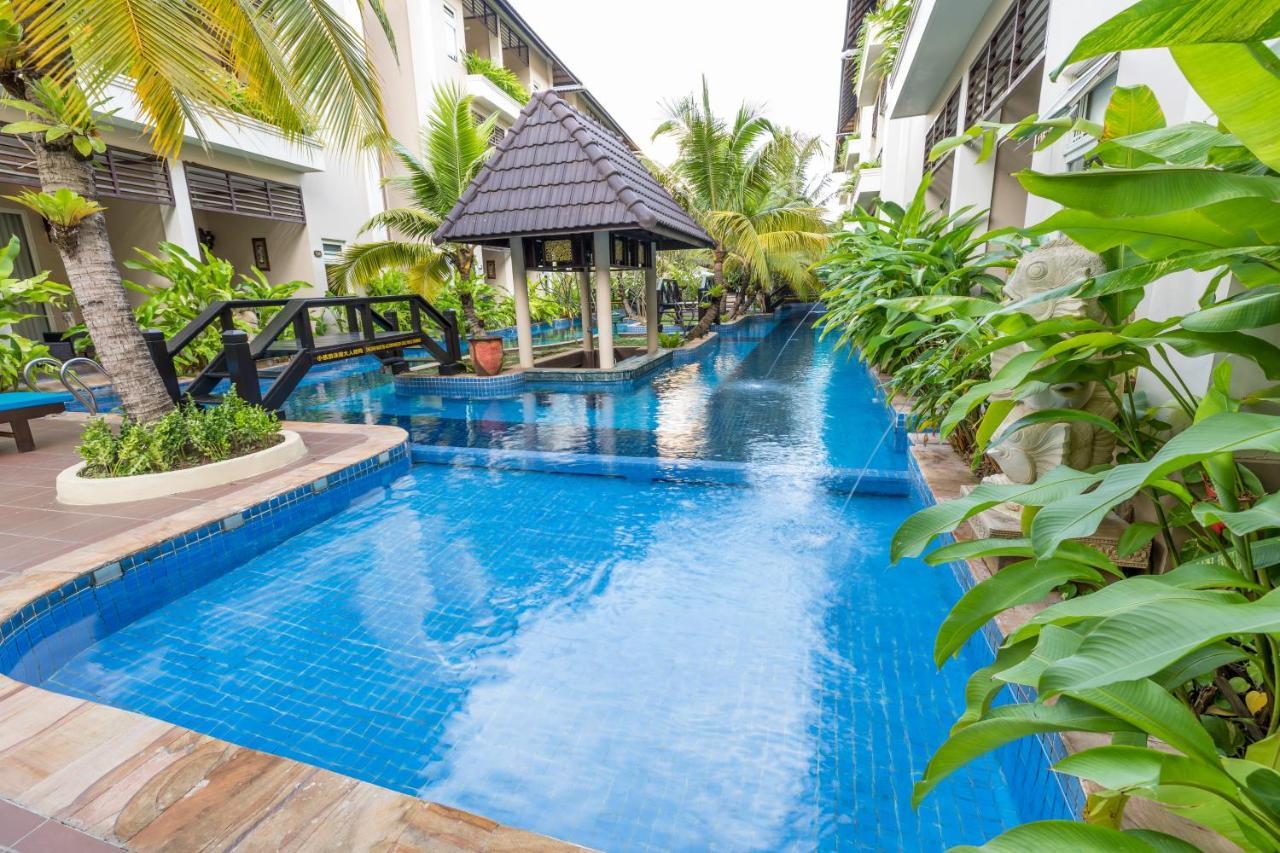 Bali Hotel Phnom Penh Bagian luar foto