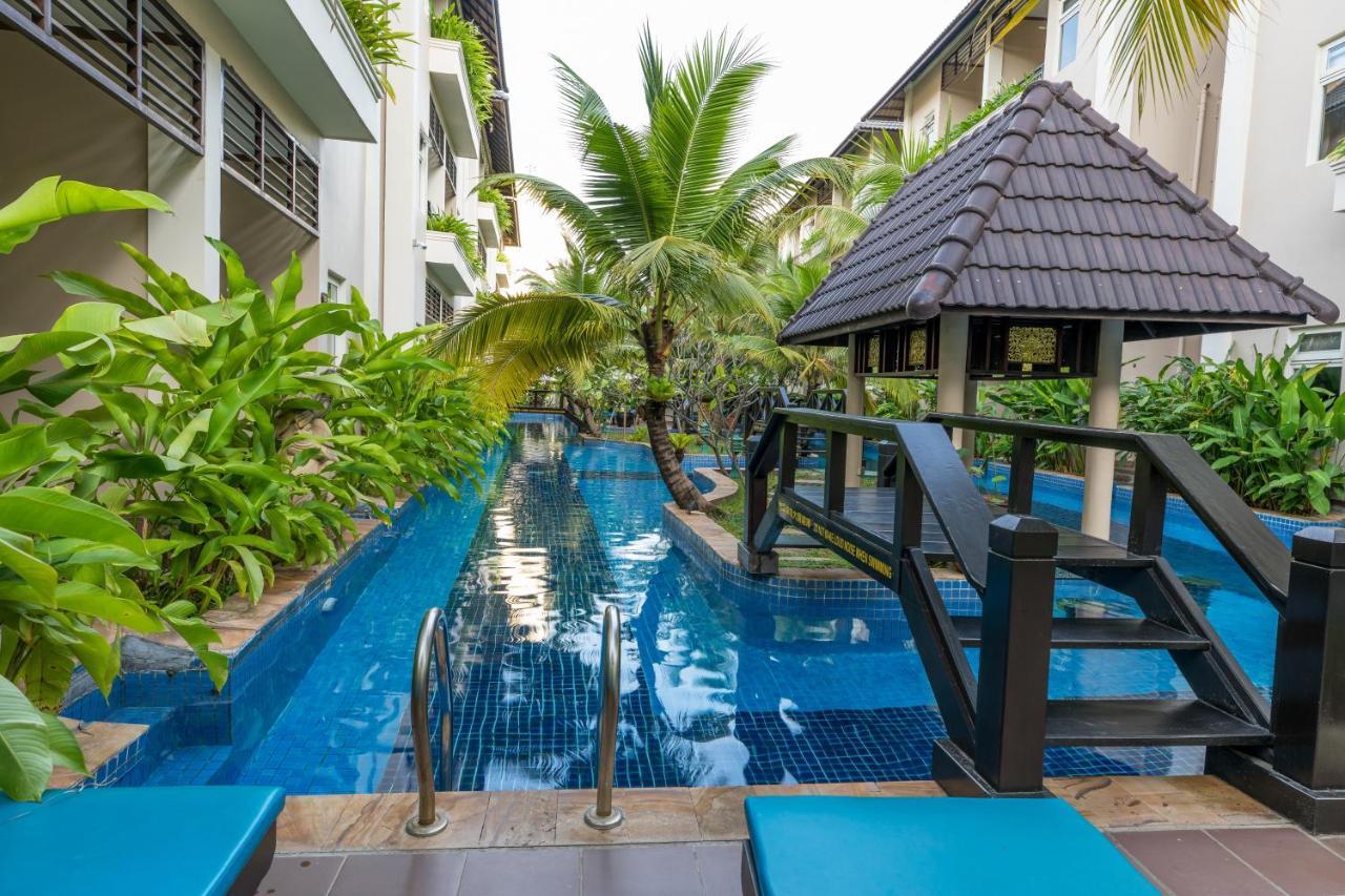 Bali Hotel Phnom Penh Bagian luar foto